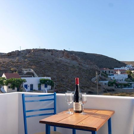 Meltemi Hotel Kythnos Loutrá Extérieur photo