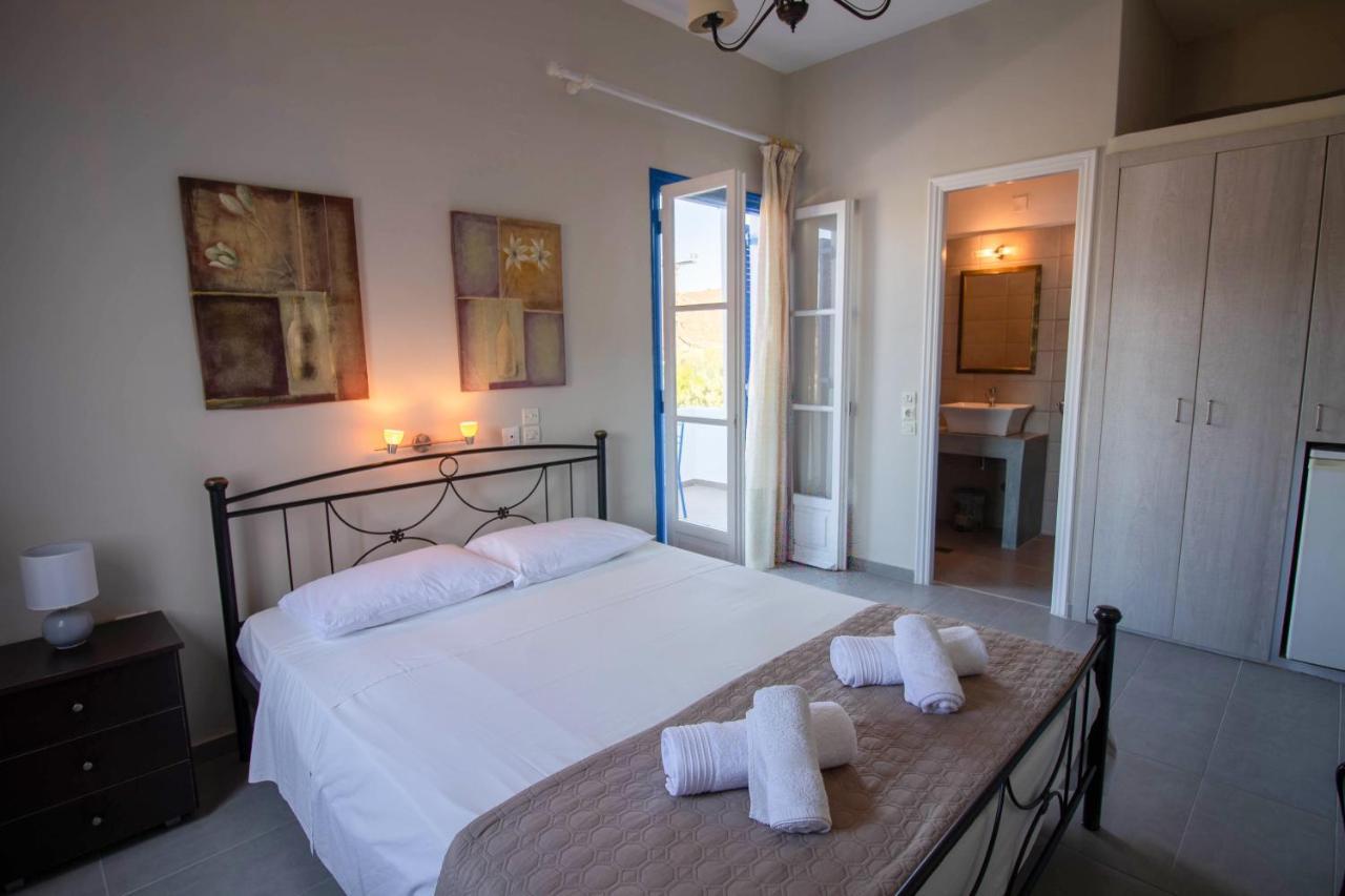 Meltemi Hotel Kythnos Loutrá Extérieur photo