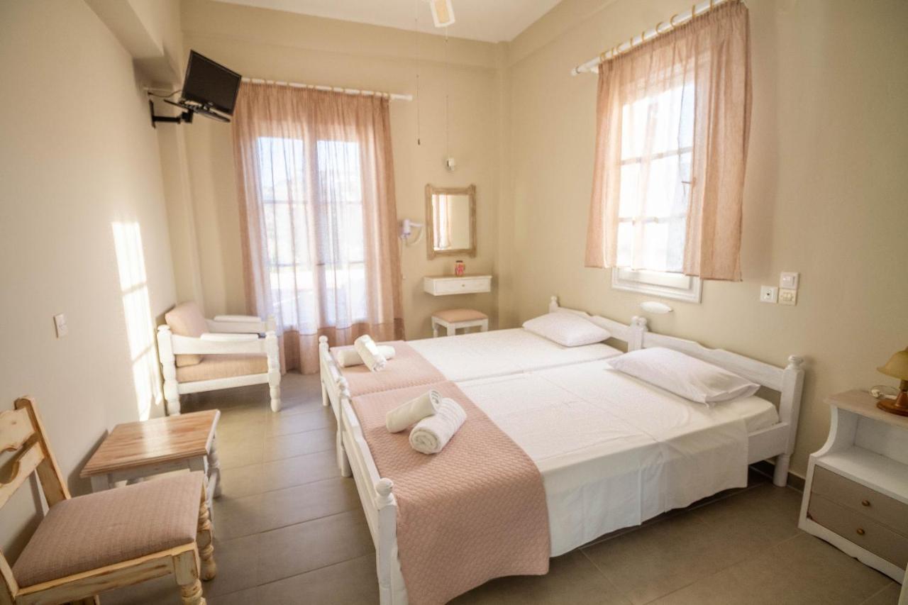 Meltemi Hotel Kythnos Loutrá Extérieur photo