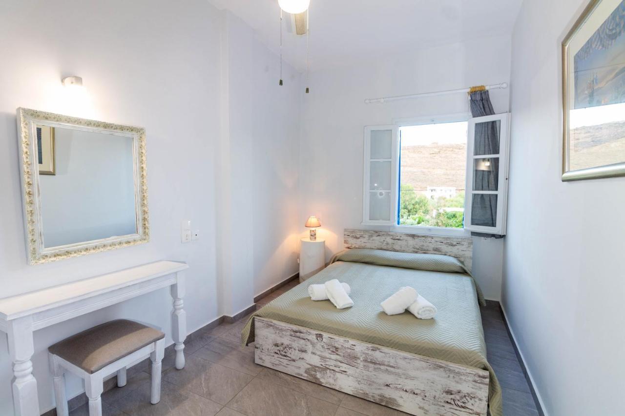 Meltemi Hotel Kythnos Loutrá Extérieur photo