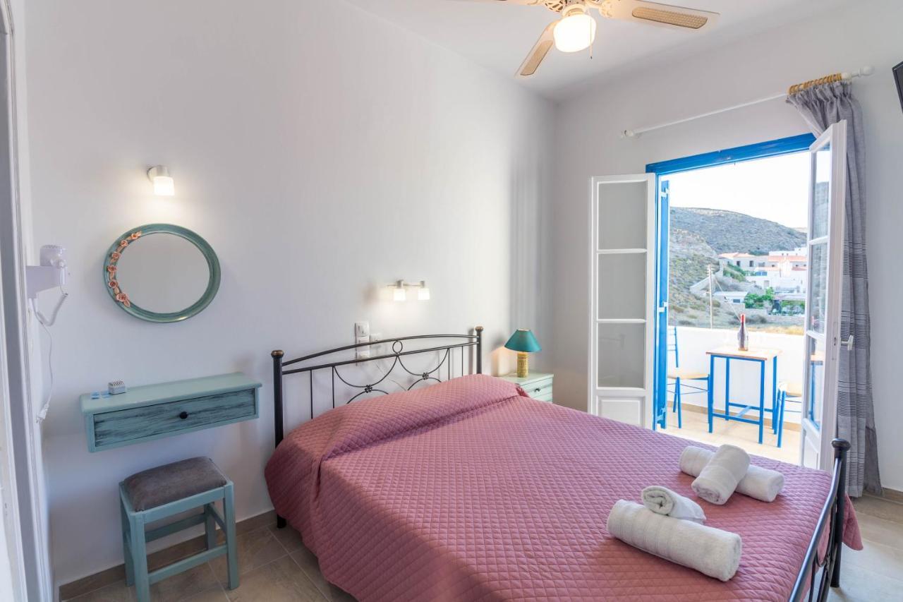 Meltemi Hotel Kythnos Loutrá Extérieur photo