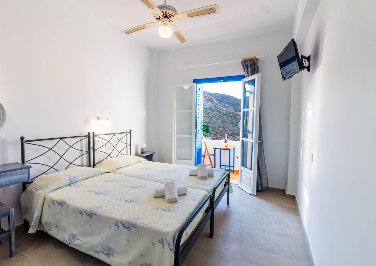 Meltemi Hotel Kythnos Loutrá Extérieur photo