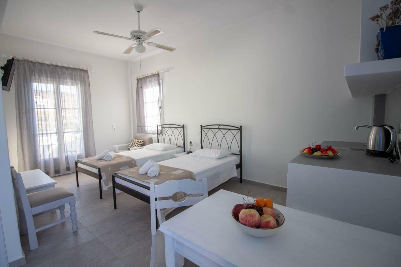Meltemi Hotel Kythnos Loutrá Extérieur photo